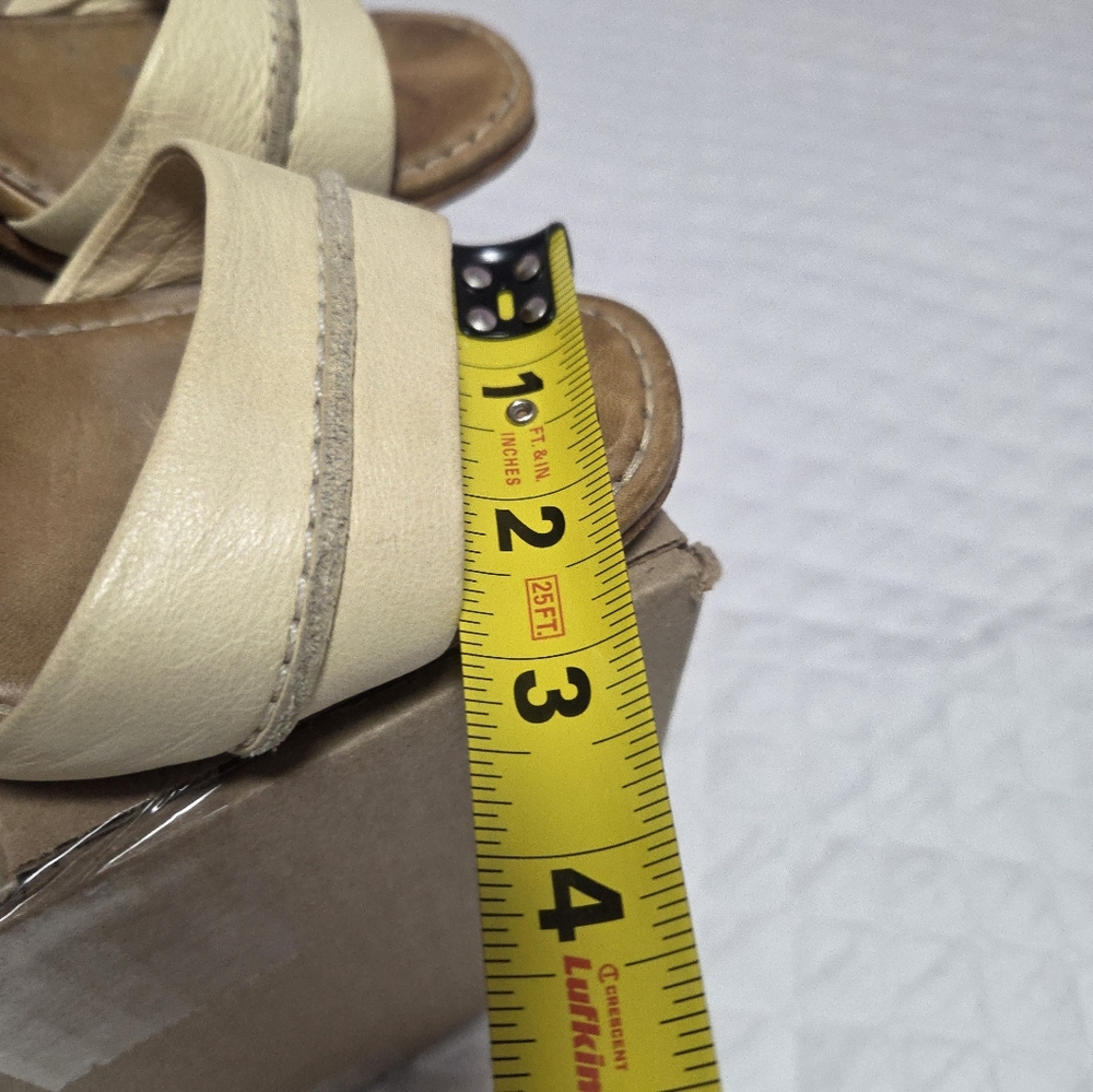 Frye Cream Heels Ankle Strap Sandals for Summer Size 8 - Picture 8 of 10